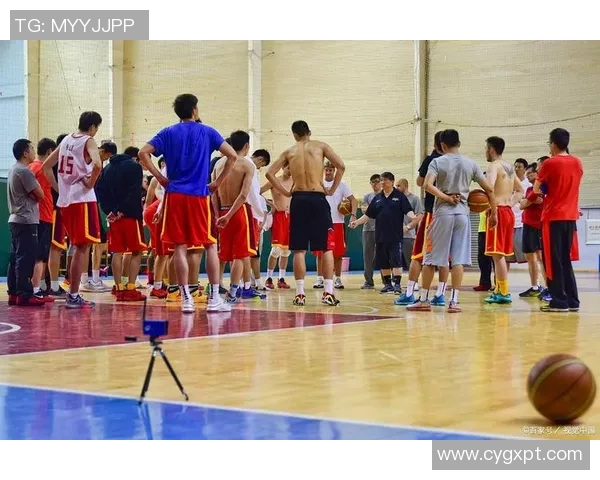 欧锦赛分析:上海篮球队展现出卓越的战术灵活性与团队协作能力 欧锦赛分析:上海篮球队展现出卓越的战术灵活性与团队协作能力