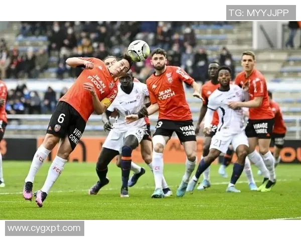 雷恩与里尔对决前瞻分析双方近期状态及战术布置探讨