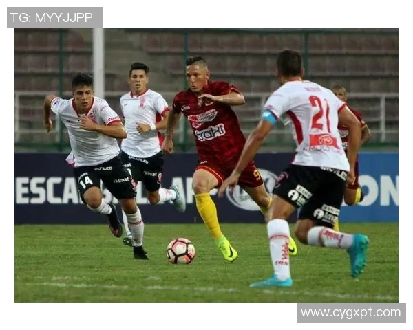 阿甲联赛精彩对决飓风队迎战大学队争夺胜利荣耀