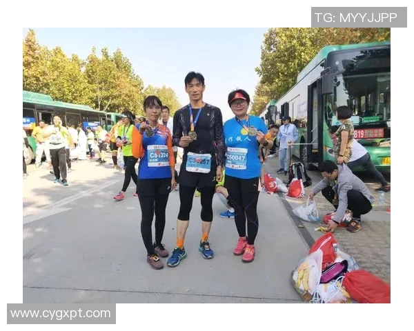 何思雨:在风雨中追寻梦想的勇者与坚持者的故事 何思雨:在风雨中追寻梦想的勇者与坚持者的故事