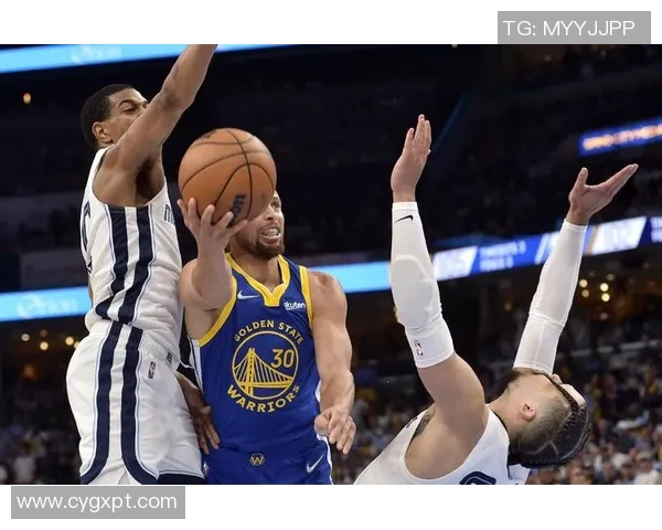 勇士队与灰熊队精彩对决回放全程回顾与赛后分析