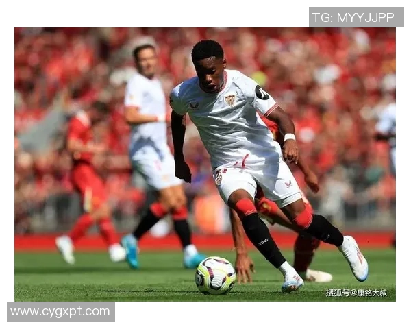 罗马与塞尔塔展开友谊赛较量球迷期待精彩对决与激情时刻 罗马与塞尔塔展开友谊赛较量球迷期待精彩对决与激情时刻