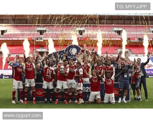 利物浦与阿森纳激战正酣比分悬念不断球迷期待精彩瞬间