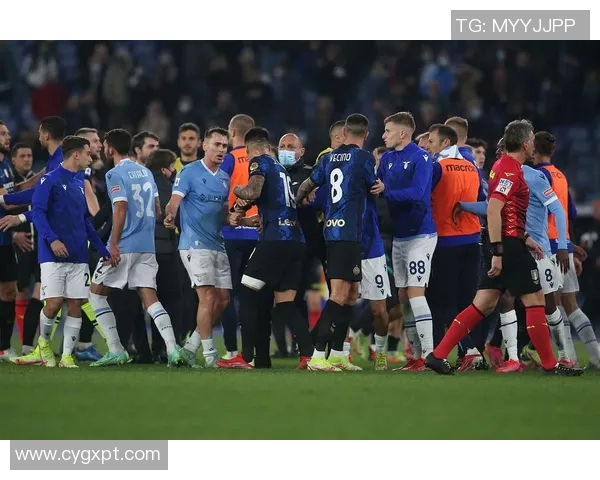 帕尔玛与热那亚的激烈对决揭示意甲新赛季的竞争格局与球队实力分析