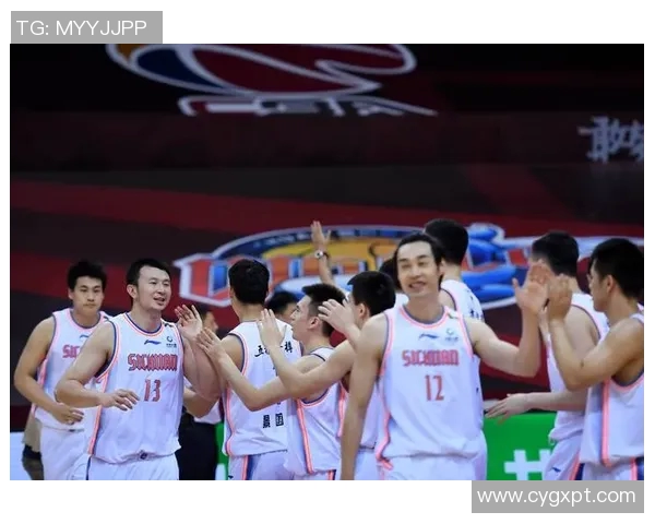 CBA激战青岛队迎战四川队双方全力争夺季后赛名额 CBA激战青岛队迎战四川队双方全力争夺季后赛名额