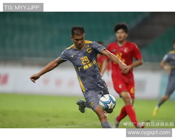 广州恒大与水源的激烈对决展现足球魅力与团队精神的巅峰较量