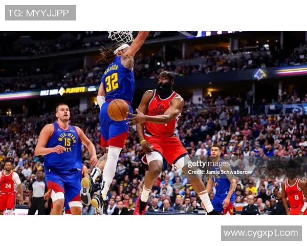 开拓者与雷霆的较量谁能在赛季中脱颖而出争夺季后赛席位 开拓者与雷霆的较量谁能在赛季中脱颖而出争夺季后赛席位