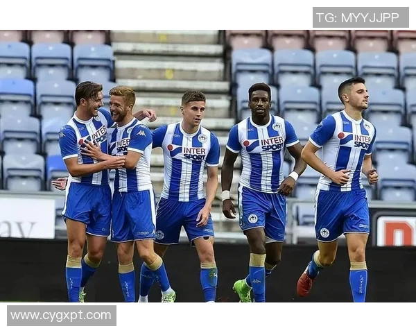 布莱克本与黄冈的精彩对决揭示足球战术与团队合作的魅力