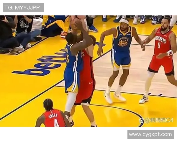 火箭与勇士的激烈对决四月一日精彩回顾与赛后分析 火箭与勇士的激烈对决四月一日精彩回顾与赛后分析